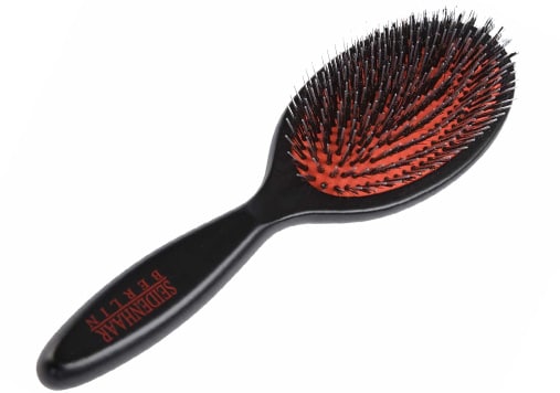 Hier geht es zu der hochwertigen Haarbürste mit Wildschweinborsten für Extensions im Badezimmerformat